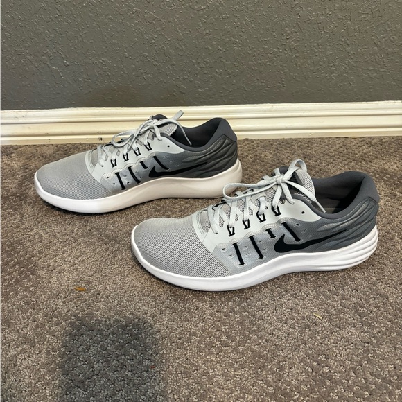 New Men’s Nike LunarStelos Running Shoes - Picture 7 of 13
